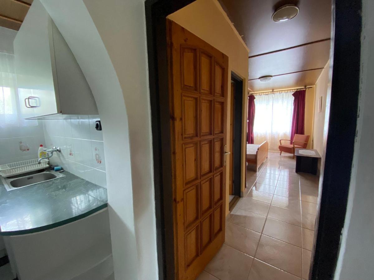 Toereki 34 Vendeghaz Daire Siofok Dış mekan fotoğraf